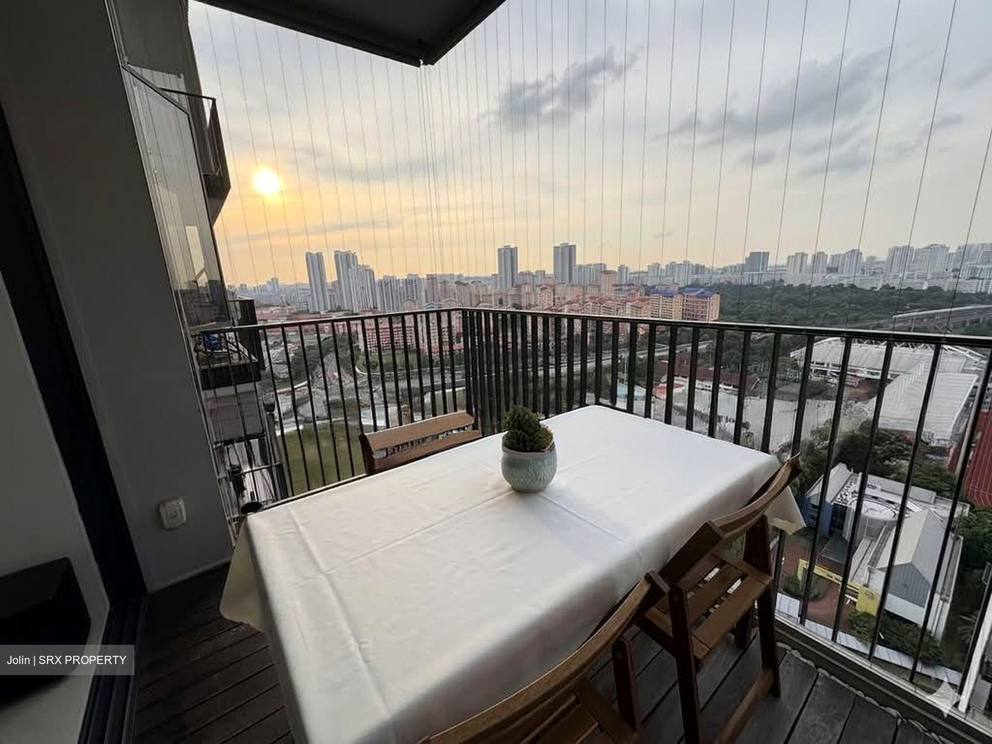 Sky Vue (D20), Condominium #564558071